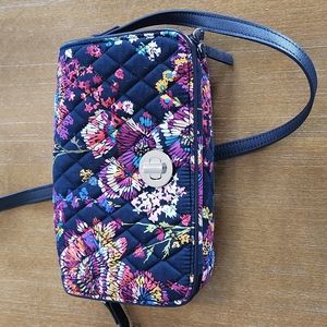 NEVER USED VERA BRADLEY CROSSBODY BAG